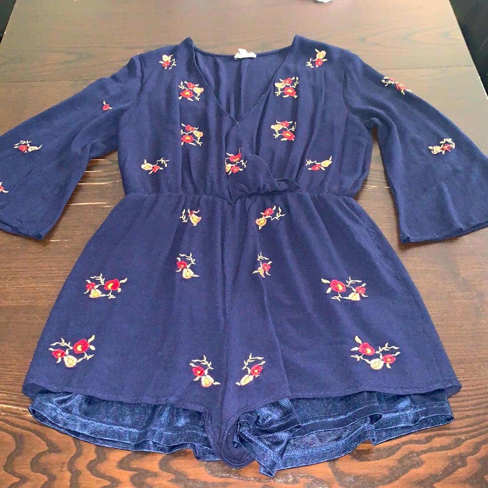 Cute short rumper